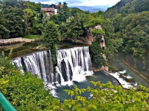 Pliva_Waterfall_in_Jajce